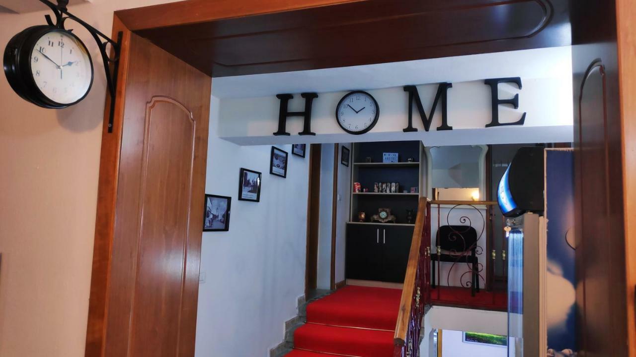 Tufina Hostel Tirana Exterior foto